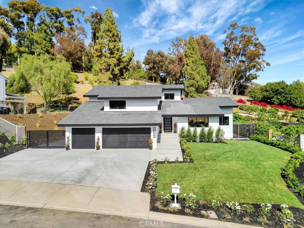 Attached, Backyard, Exterior, Facade, Split Level