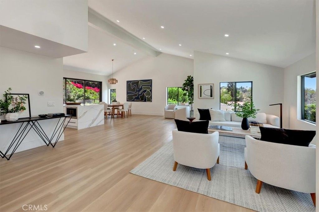Dining room, Interior, Living room, Pendant Lights, Recessed Lighting, Wood Texture Flooring
