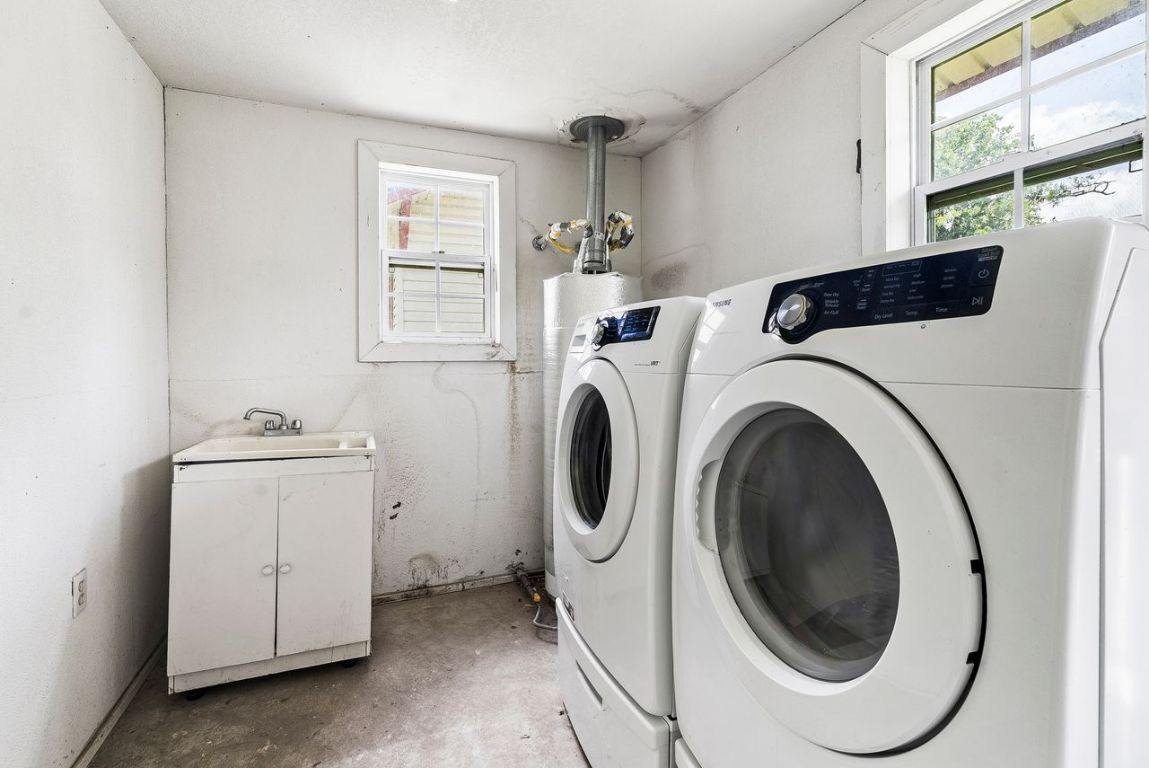 Interior, Washer