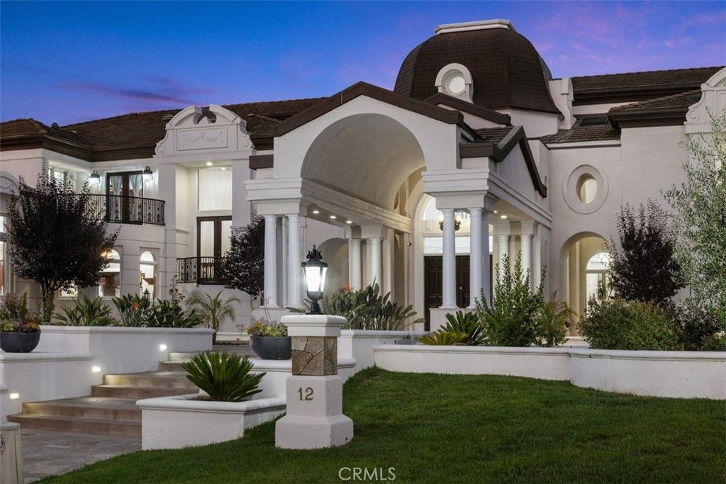 Exterior, Facade, French Provincial
