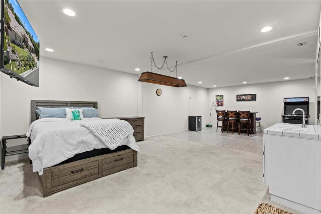 Bedroom, Interior, Recessed Lighting