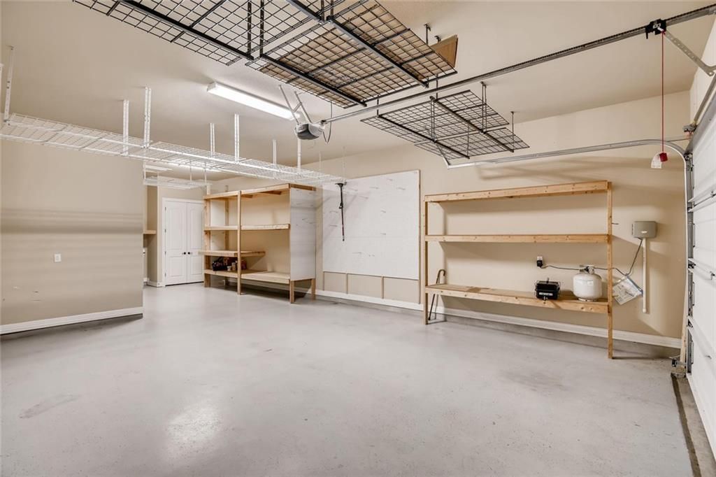 Garage, Interior