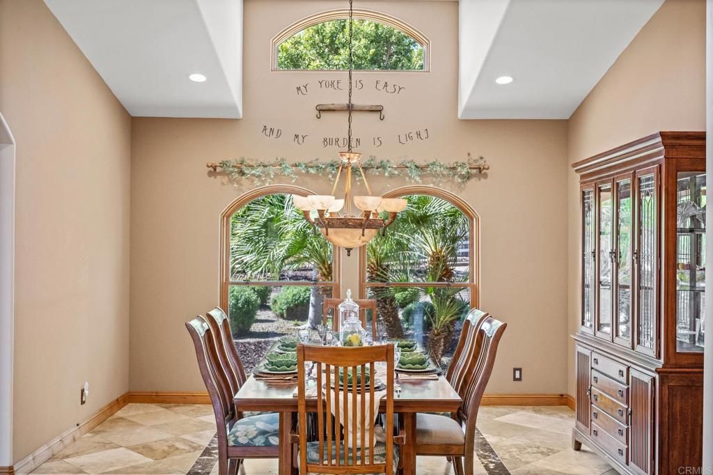 Dining room, Interior, Recessed Lighting