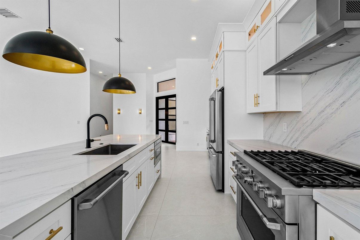 Interior, Kitchen, Pendant Lights, Recessed Lighting, Stainless Steel Appliances
