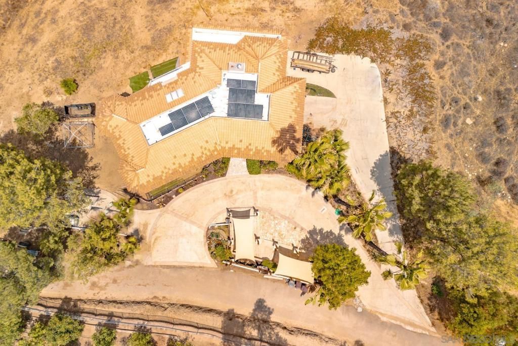 Exterior, Drone