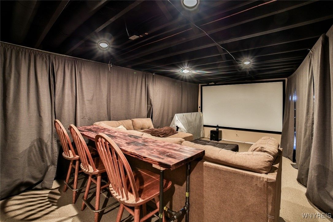 Interior, Projection Screen, Recessed Lighting, Theatre Room