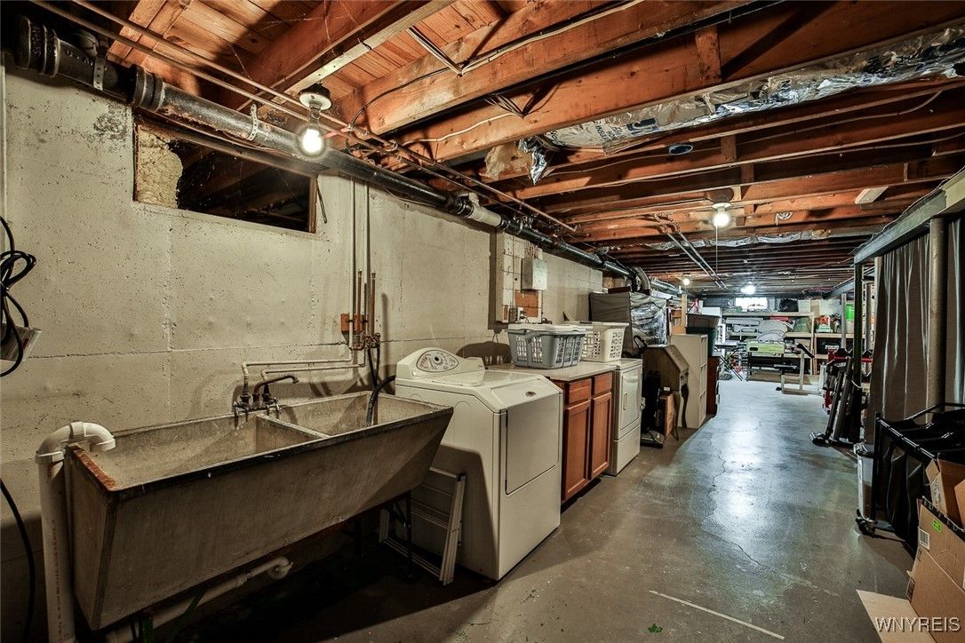 Interior, Washer, Wooden Beams, Wooden Ceilings