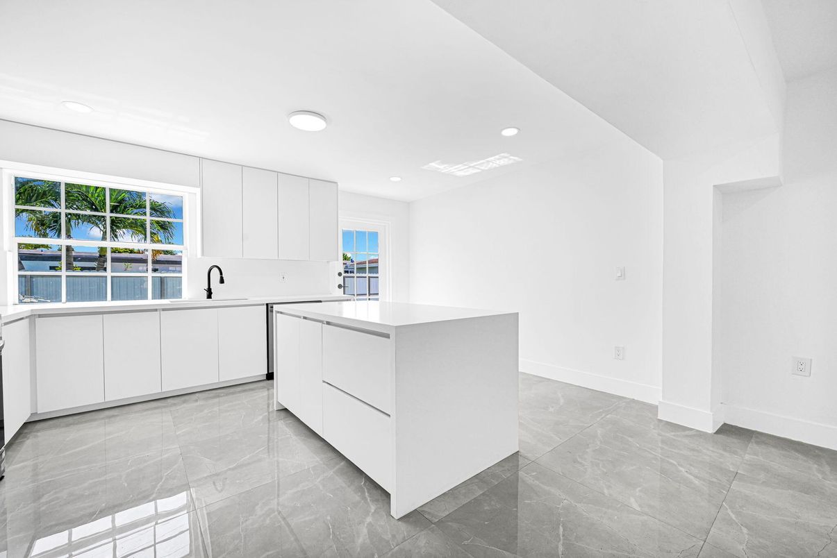 Interior, Kitchen, Recessed Lighting