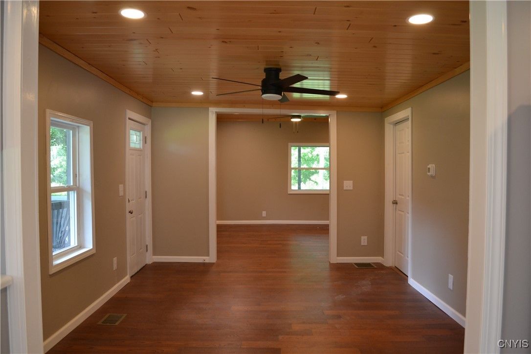Empty room, Interior, Recessed Lighting, Wooden Ceilings, Wood Texture Flooring
