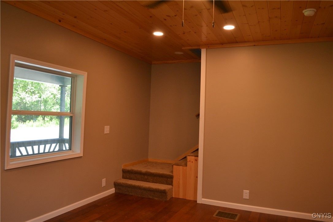 Empty room, Interior, Recessed Lighting, Wooden Ceilings, Wood Texture Flooring