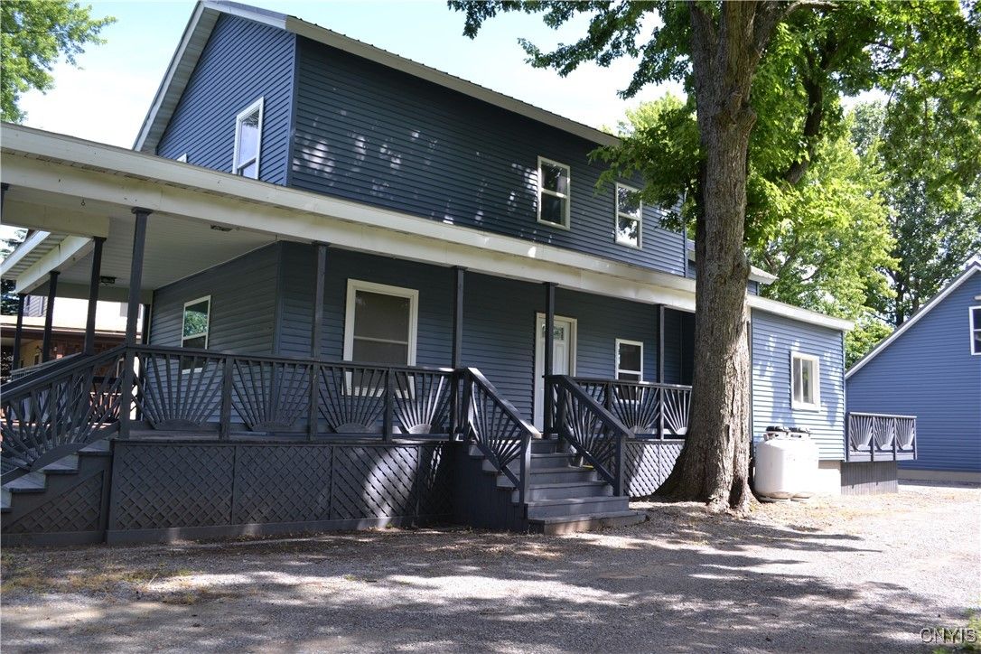 Exterior, Facade, None