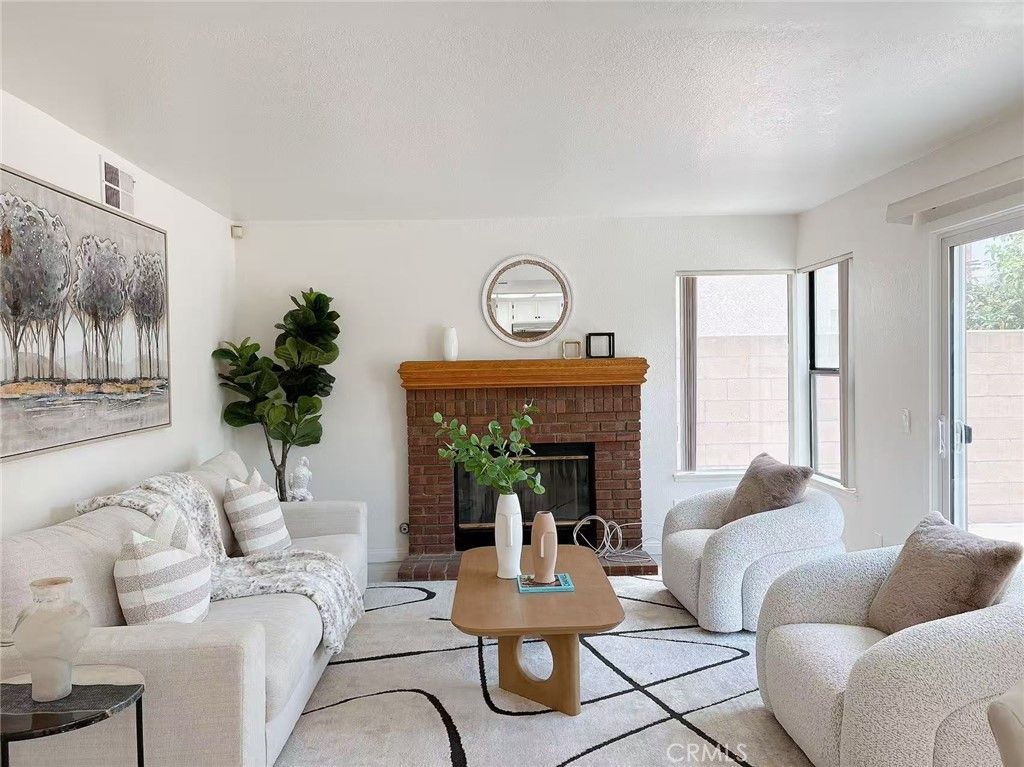 Fireplace, Interior, Living room