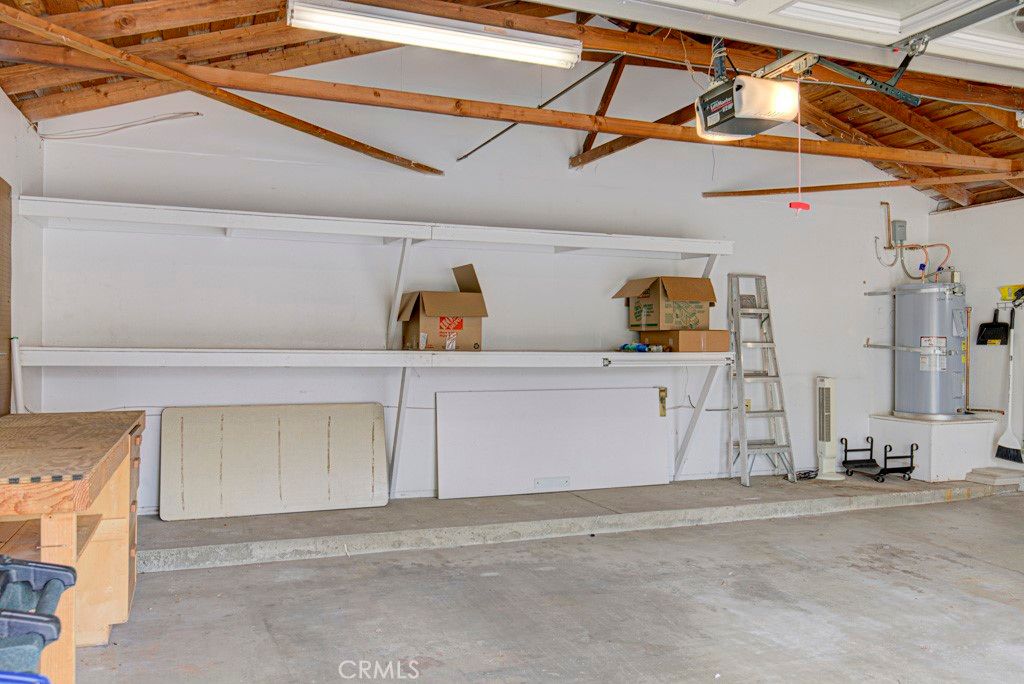 Garage, Interior, Wooden Beams