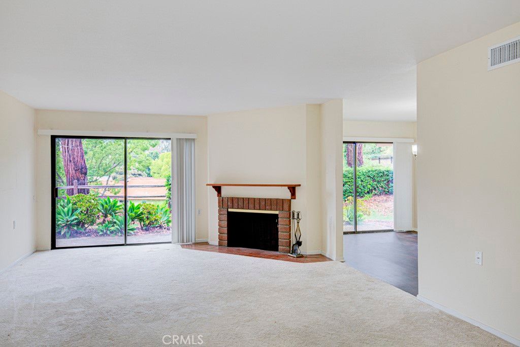 Empty room, Fireplace, Interior