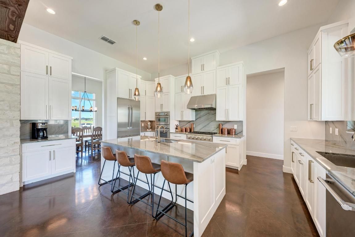 Dining room, Interior, Kitchen, Pendant Lights, Recessed Lighting, Stainless Steel Appliances, Water