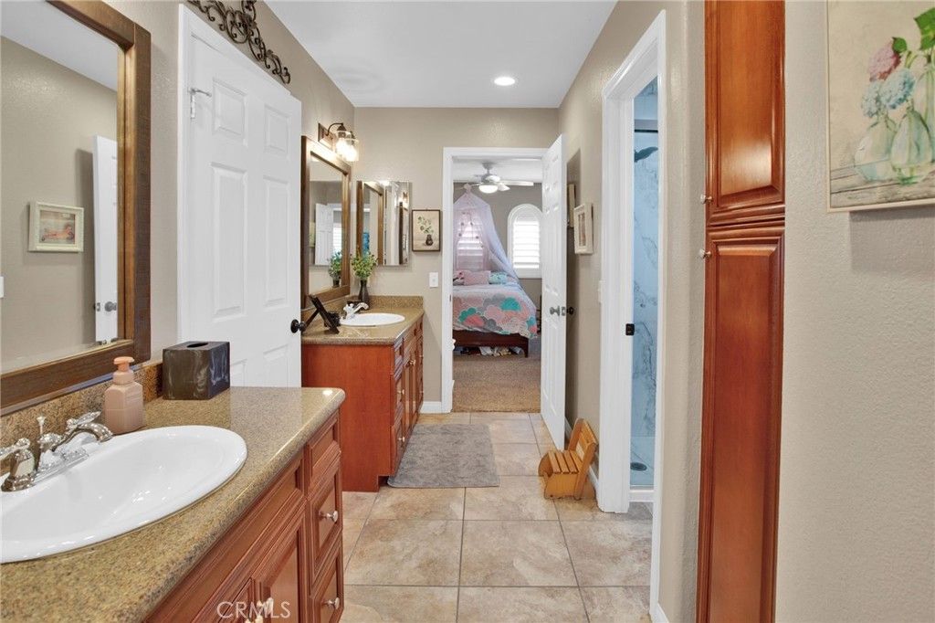 Bathroom, Bedroom, Dual Sink Vanities, Interior, Recessed Lighting