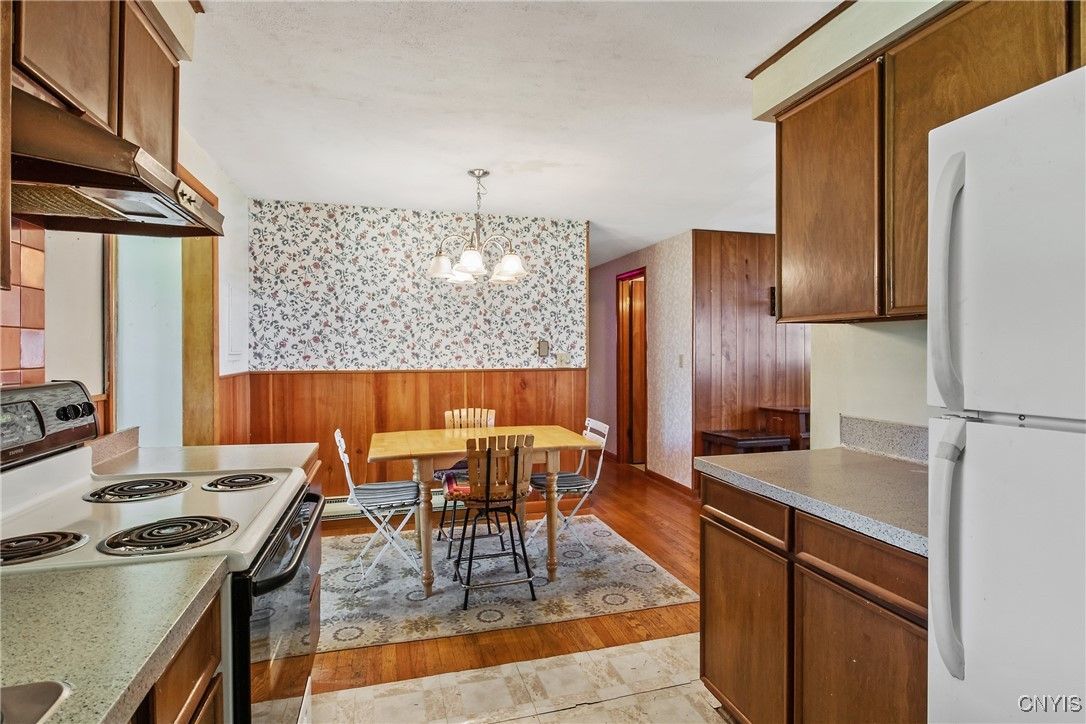 Chandelier, Dining room, Interior, Kitchen, Pendant Lights, Wood Texture Flooring