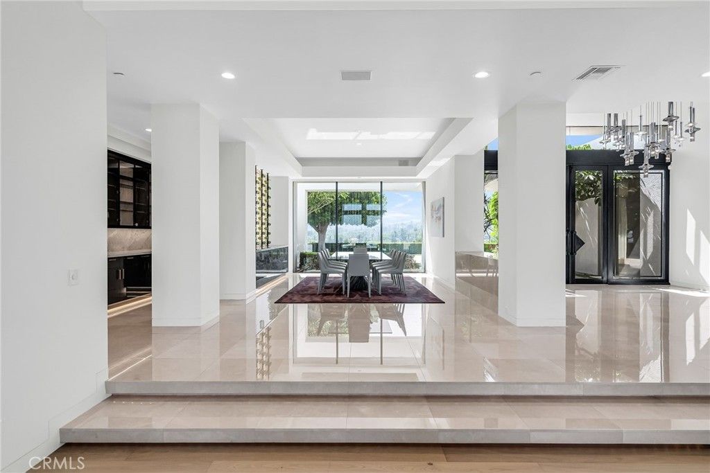 Dining room, Interior, Recessed Lighting