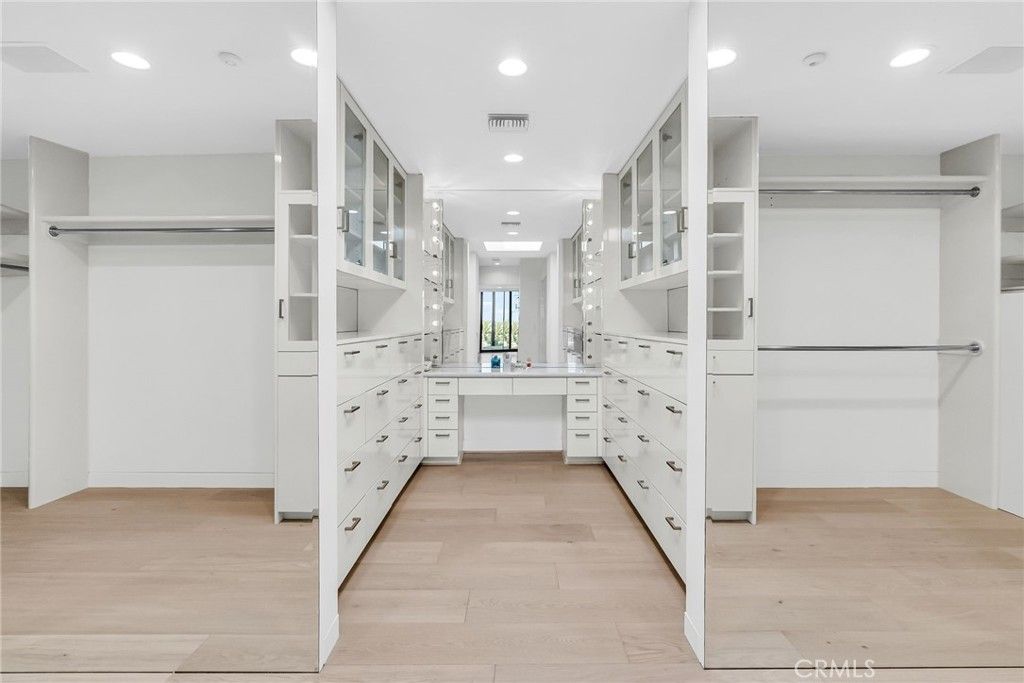Interior, Recessed Lighting, Walk-in Closets, Wood Texture Flooring