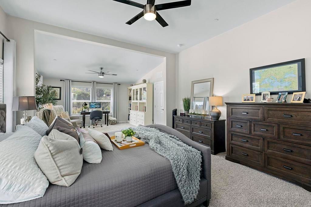 Bedroom, Dining room, Interior, Living room