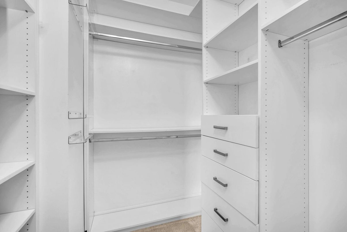 Interior, Walk-in Closets