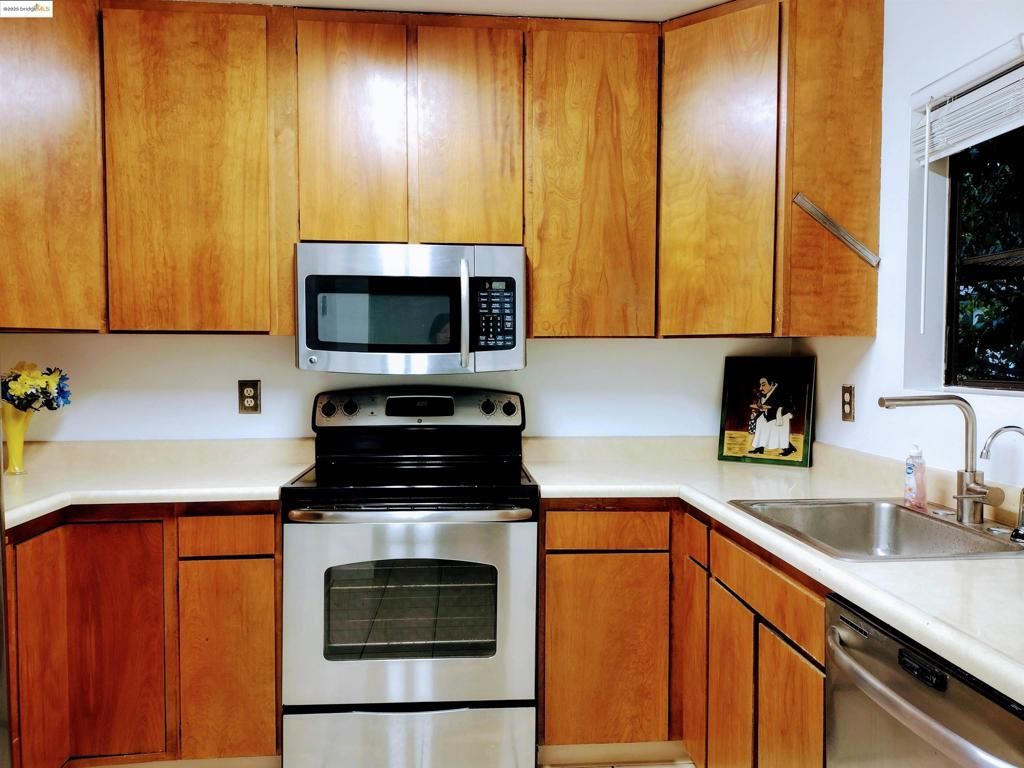 Interior, Kitchen, Stainless Steel Appliances