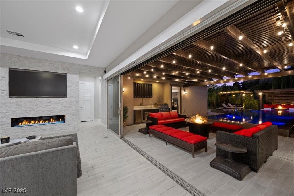 Fireplace, Interior, Living room, Recessed Lighting