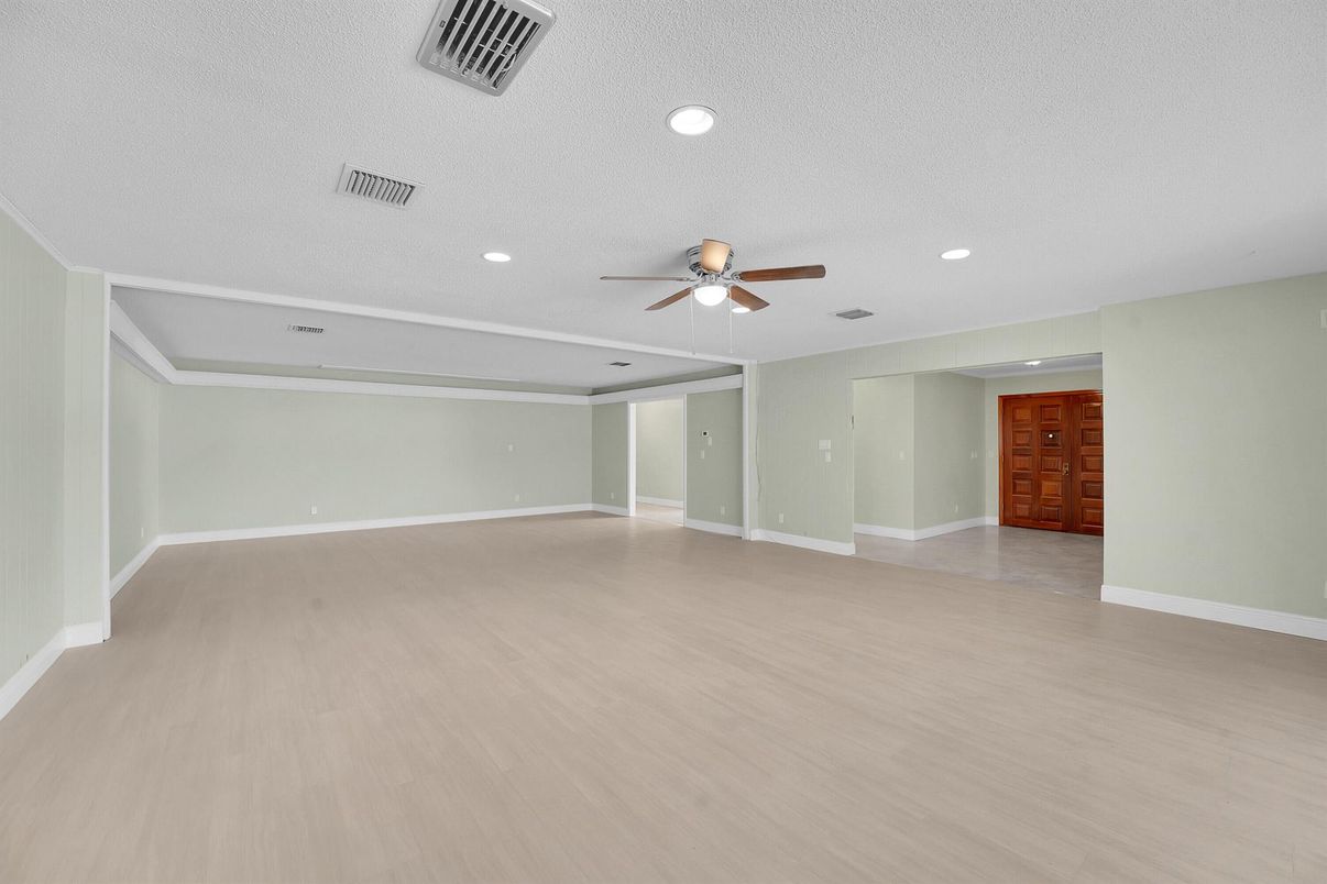 Empty room, Interior, Recessed Lighting, Wood Texture Flooring