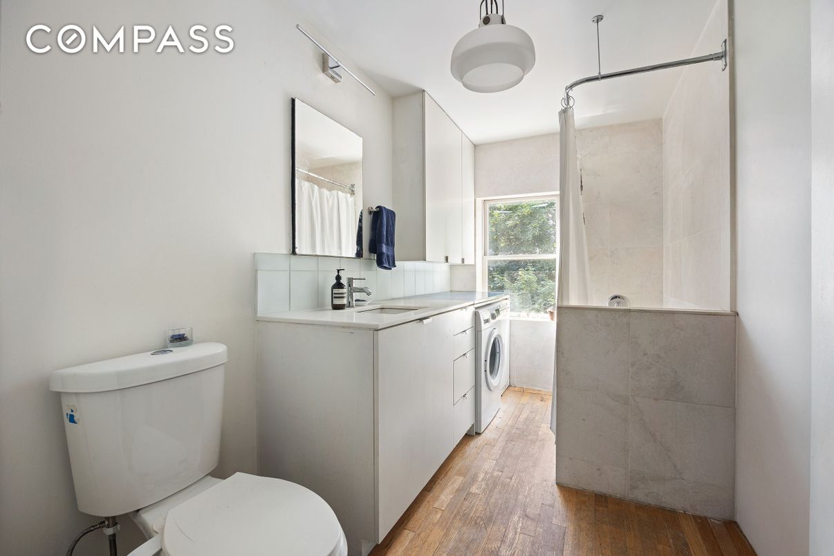 Interior, Washer, Wood Texture Flooring