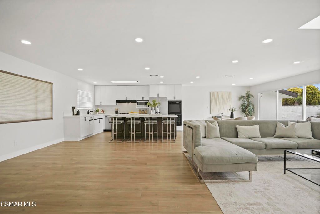 Interior, Kitchen, Living room, Pendant Lights, Recessed Lighting, Wood Texture Flooring