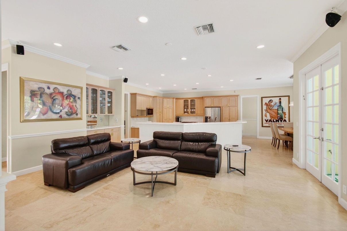 Dining room, Interior, Kitchen, Living room, Recessed Lighting