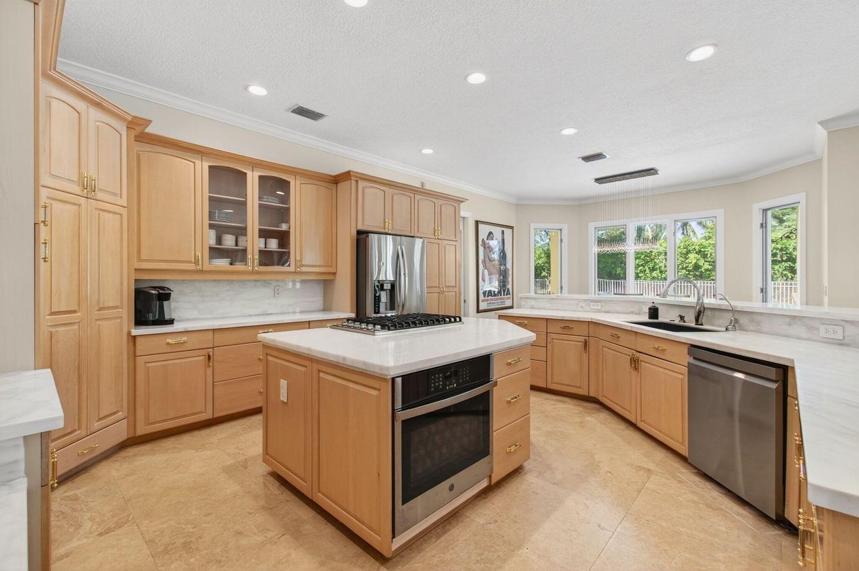 Interior, Kitchen, Pendant Lights, Recessed Lighting, Stainless Steel Appliances