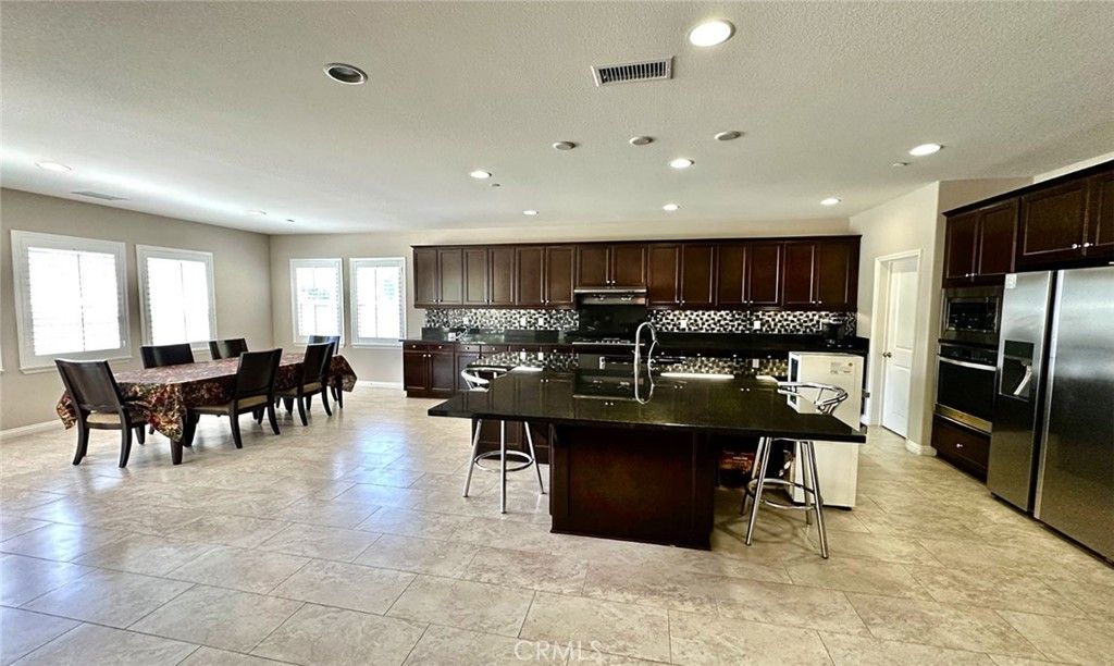Dining room, Interior, Kitchen, Recessed Lighting, Stainless Steel Appliances