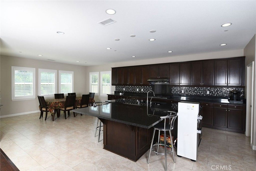 Dining room, Interior, Kitchen, Recessed Lighting