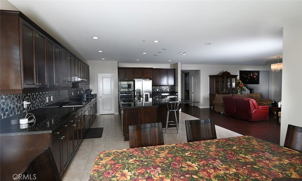 Chandelier, Interior, Kitchen, Living room, Recessed Lighting, Stainless Steel Appliances
