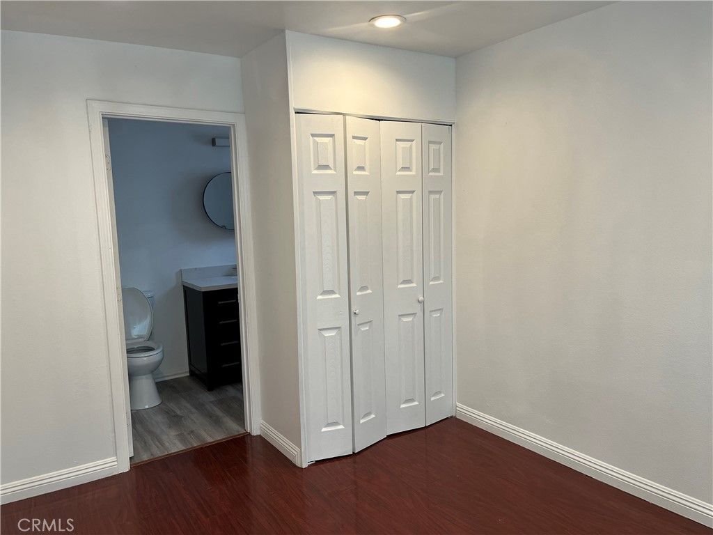 Bathroom, Interior, Recessed Lighting, Wood Texture Flooring
