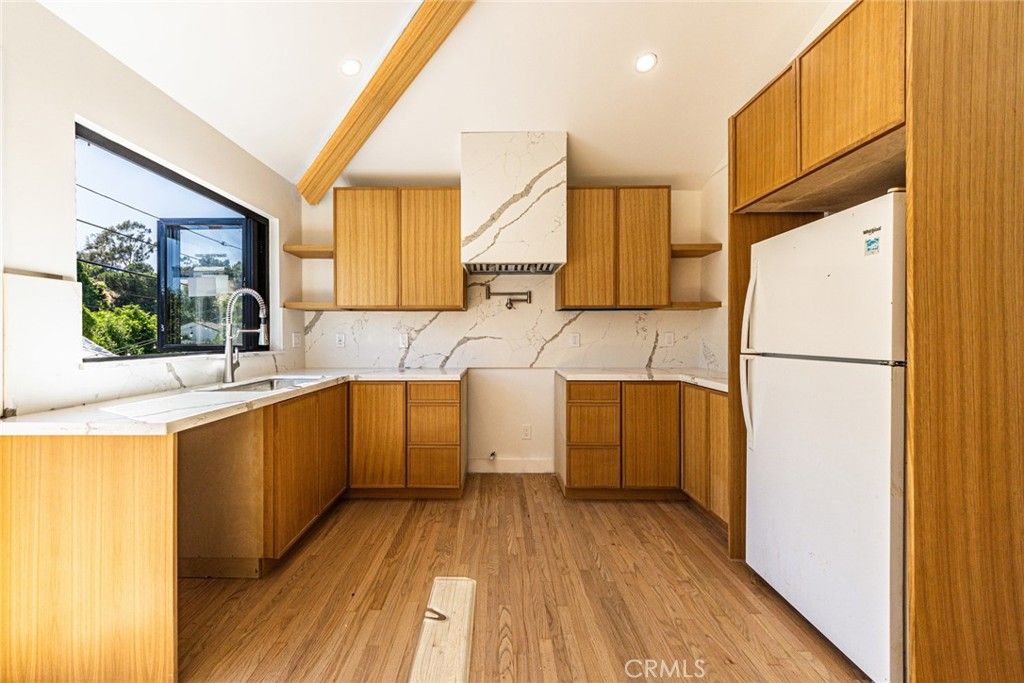 Interior, Kitchen, Marble Walls, Recessed Lighting, Wood Texture Flooring