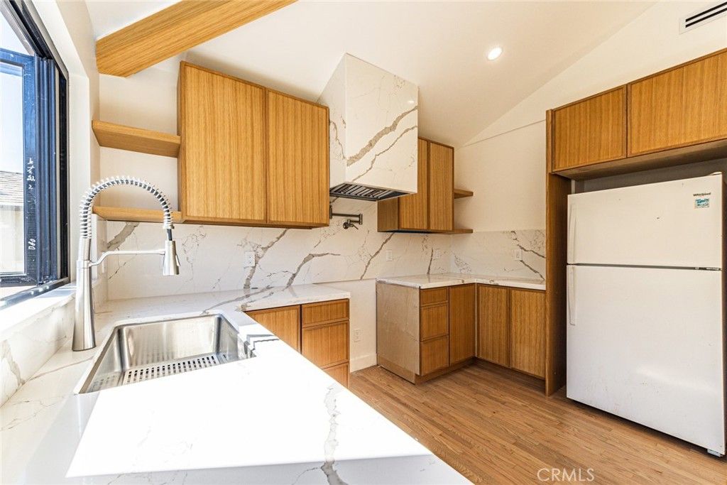 Interior, Kitchen, Marble Walls, Recessed Lighting, Wood Texture Flooring