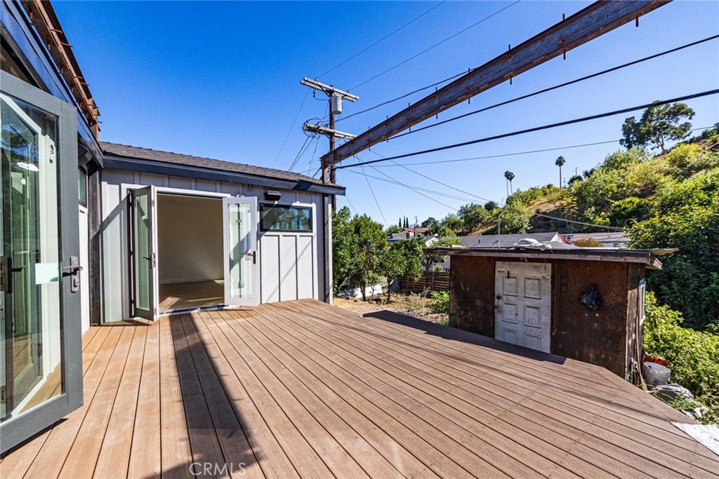 Exterior, Wood Texture Flooring