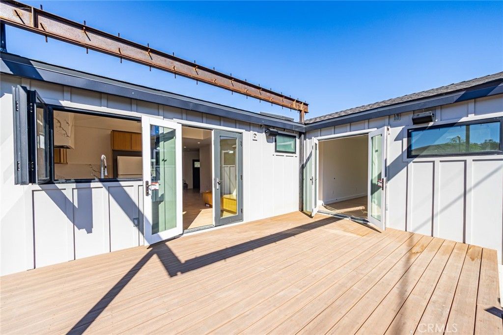 Exterior, Wood Texture Flooring