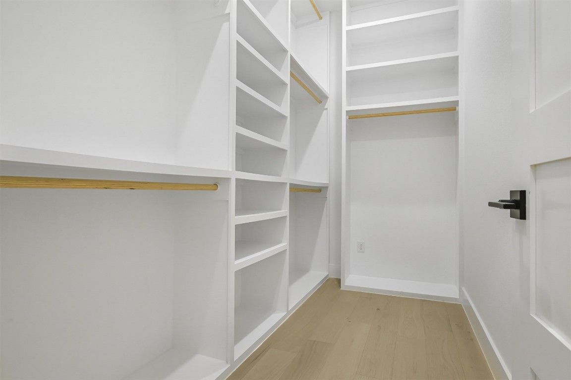 Interior, Walk-in Closets, Wood Texture Flooring