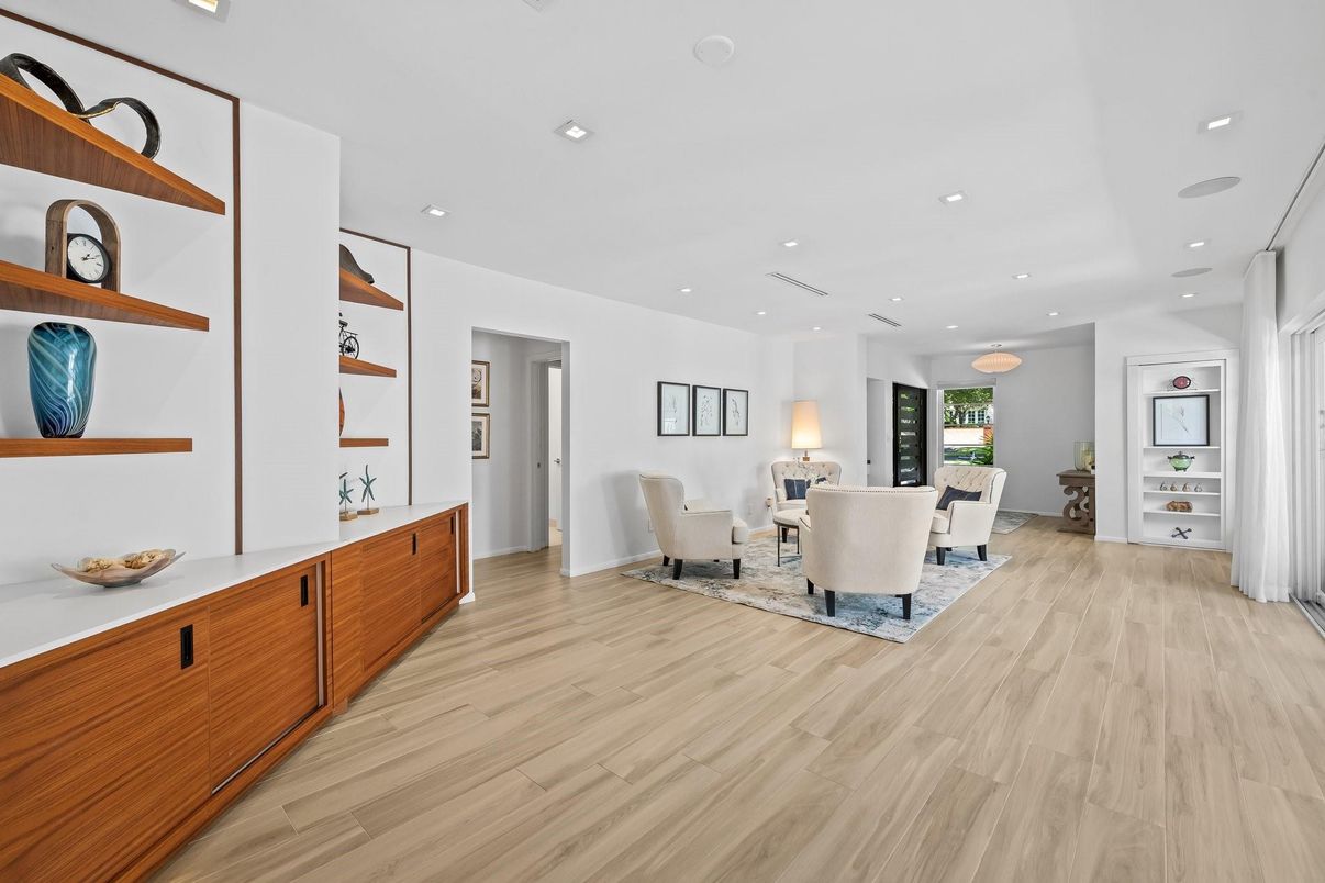 Interior, Living room, Recessed Lighting, Wood Texture Flooring