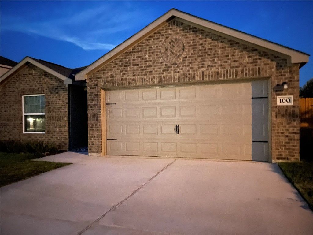 Detached Garage, Exterior