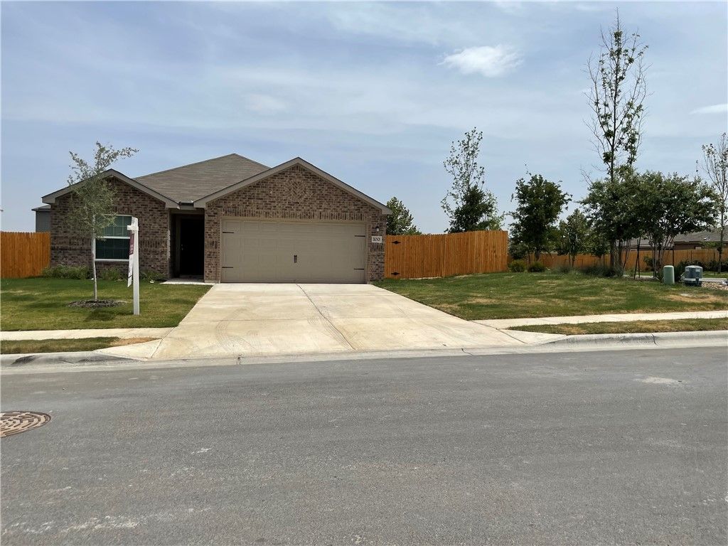 Attached, Exterior, Facade, Brick Facade, Ranch