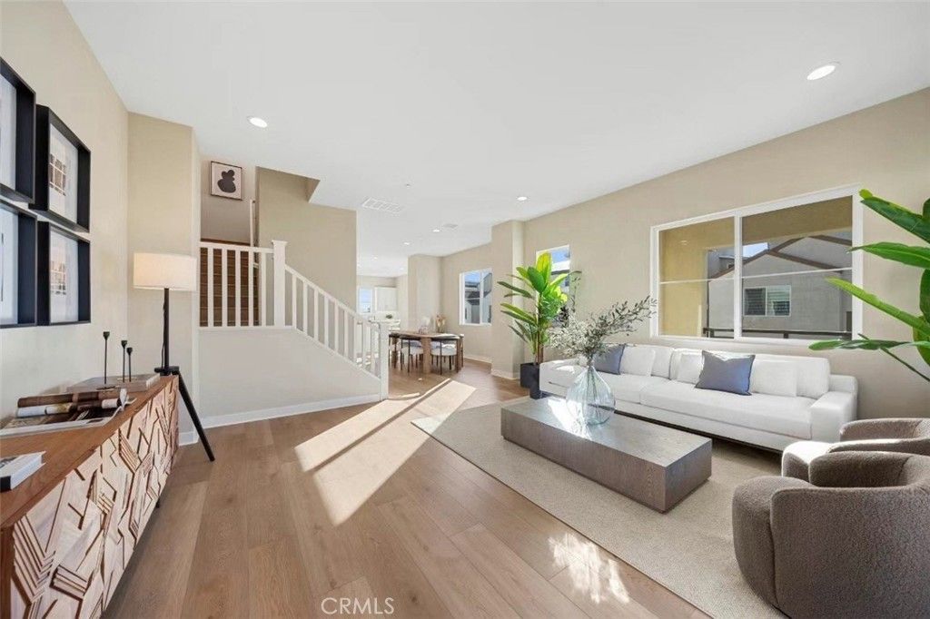 Dining room, Interior, Living room, Recessed Lighting, Wood Texture Flooring
