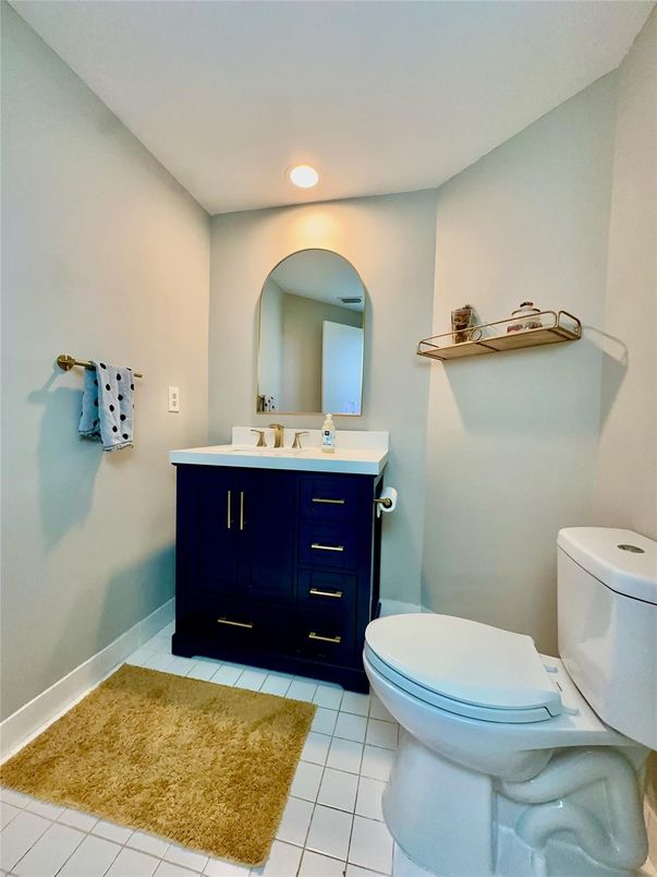 Bathroom, Interior, Recessed Lighting