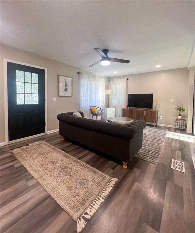 Interior, Living room, Recessed Lighting, Wood Texture Flooring