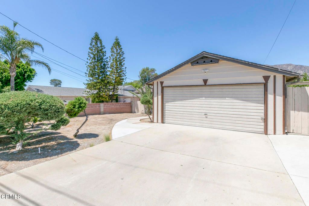 Detached Garage, Exterior