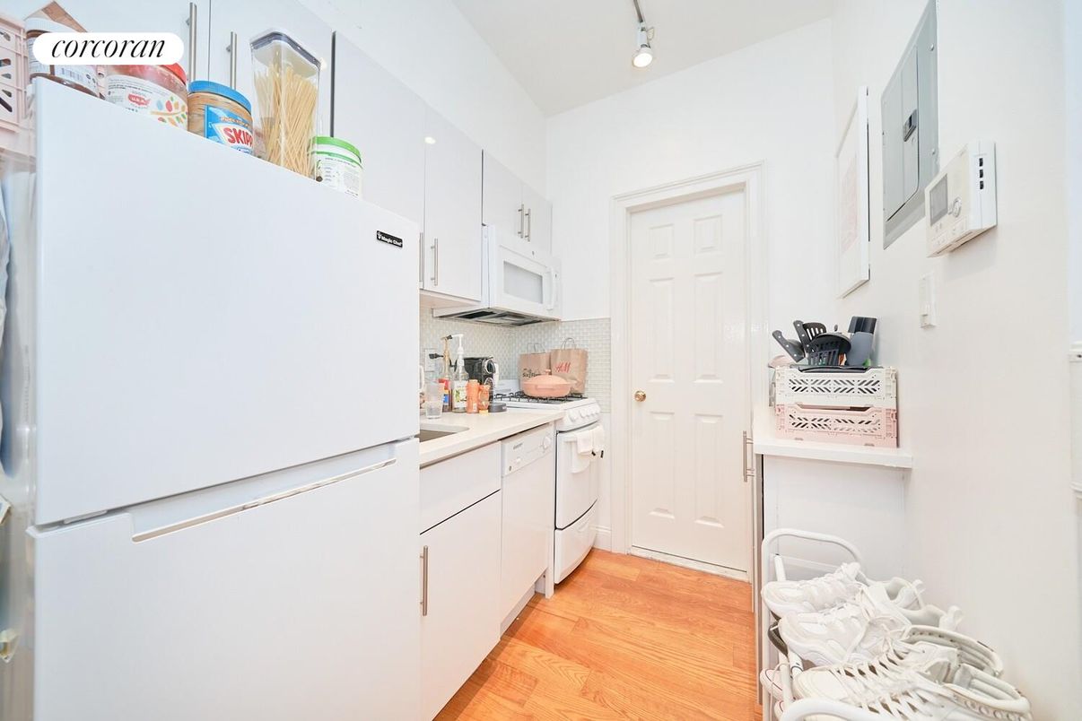 Interior, Kitchen, Wood Texture Flooring