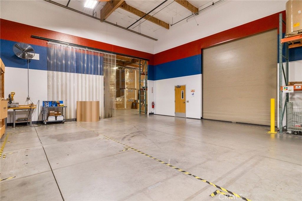 Garage, Interior